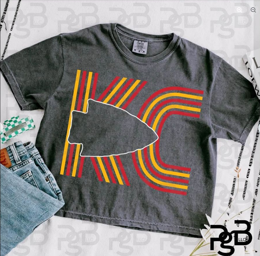 Retro KC Arrowhead Tee | Comfort Colors approved design mockup